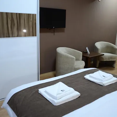 Отель Hotel City House 3*